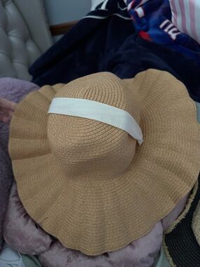 Tan Straw Sun Hat with Cream Tie